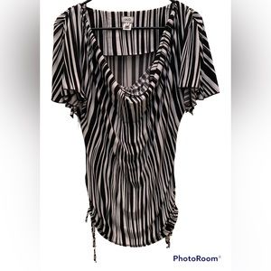 Cache black and white cowl neck slit short sleeve blouse, Medium